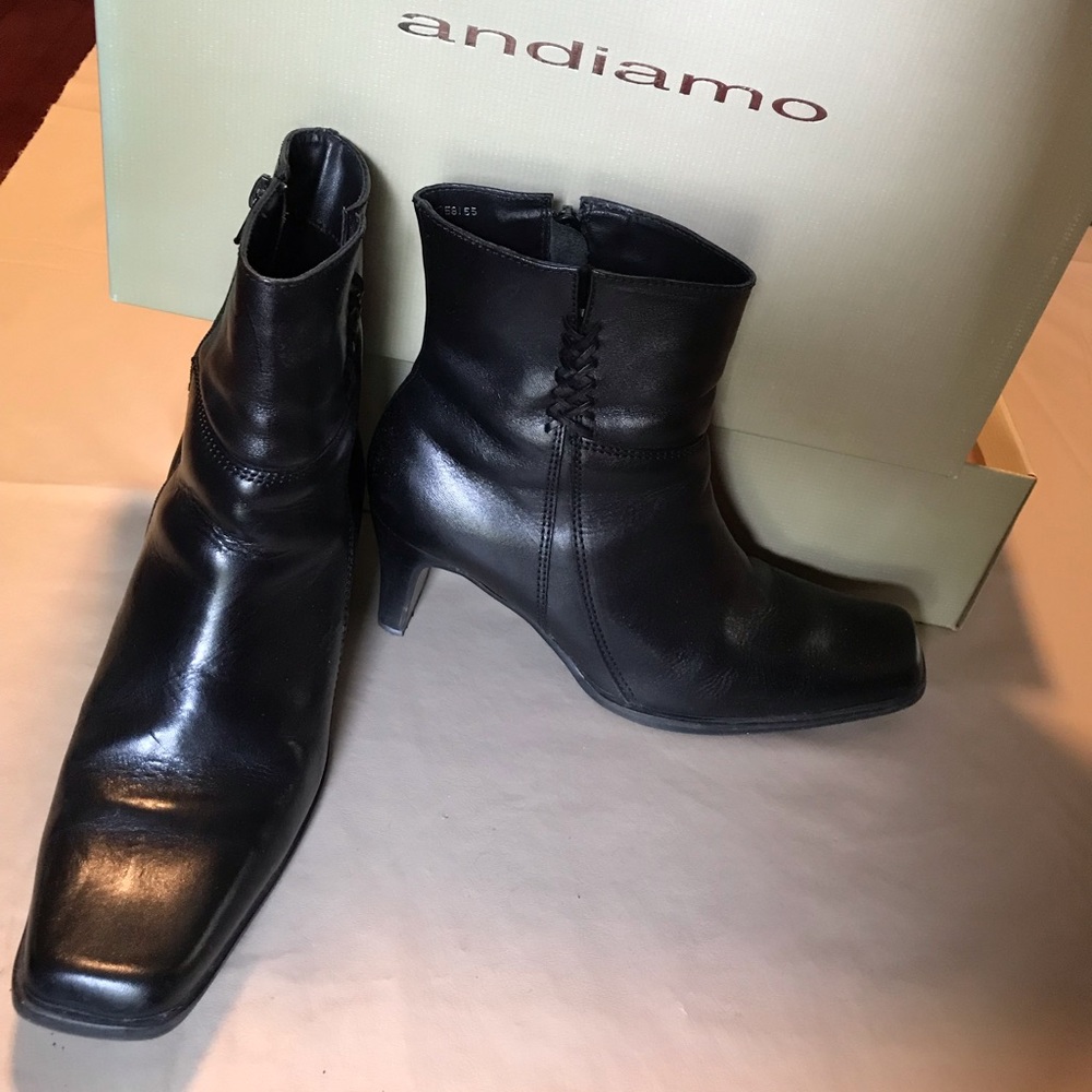 Andiamo black booties